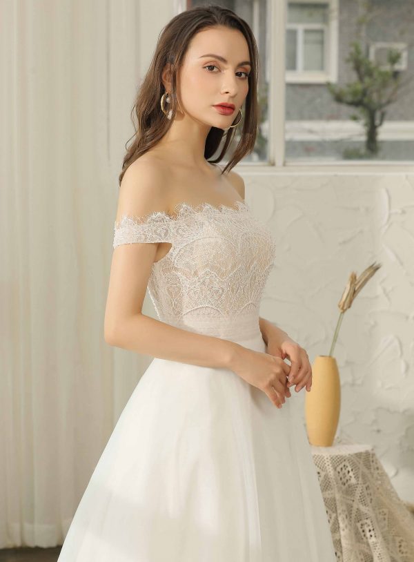 Local Wedding Dress Shops in Luton, White Bridal Dress in Watford