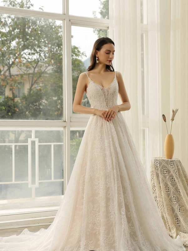 Local Wedding Dress Shops in Luton, White Bridal Dress in Watford