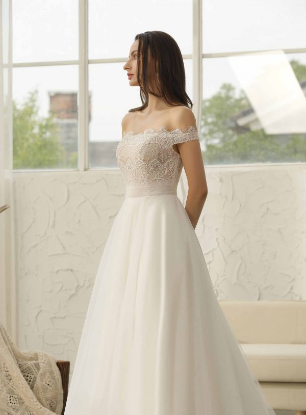 Local Wedding Dress Shops in Luton, White Bridal Dress in Watford