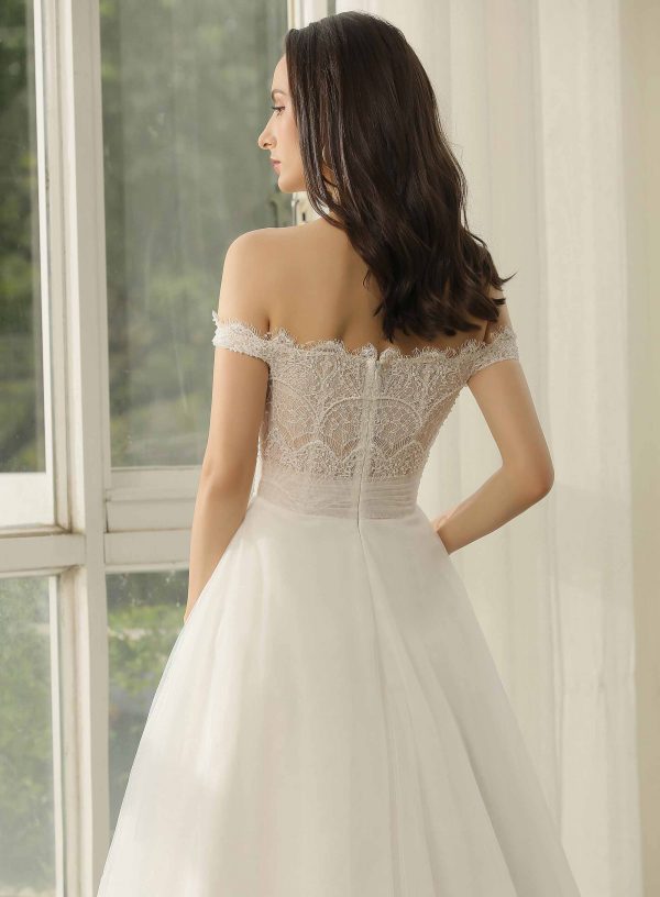 Local Wedding Dress Shops in Luton, White Bridal Dress in Watford