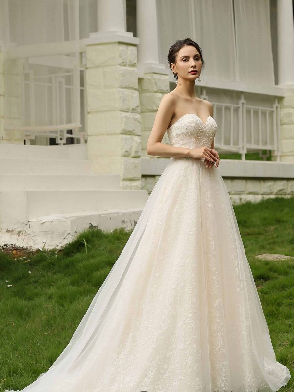 Local Wedding Dress Shops in Luton, White Bridal Dress in Watford