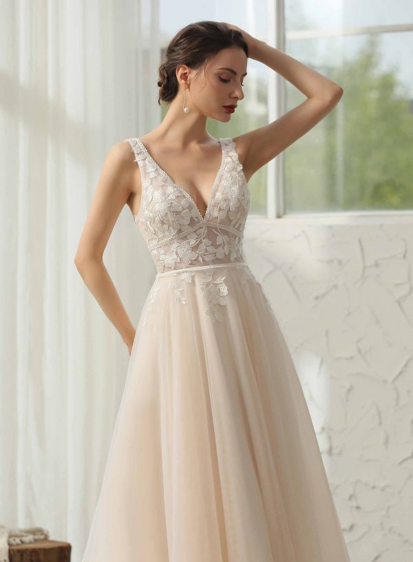 White bridal gowns Watford, Local Wedding Dress Shops in Luton