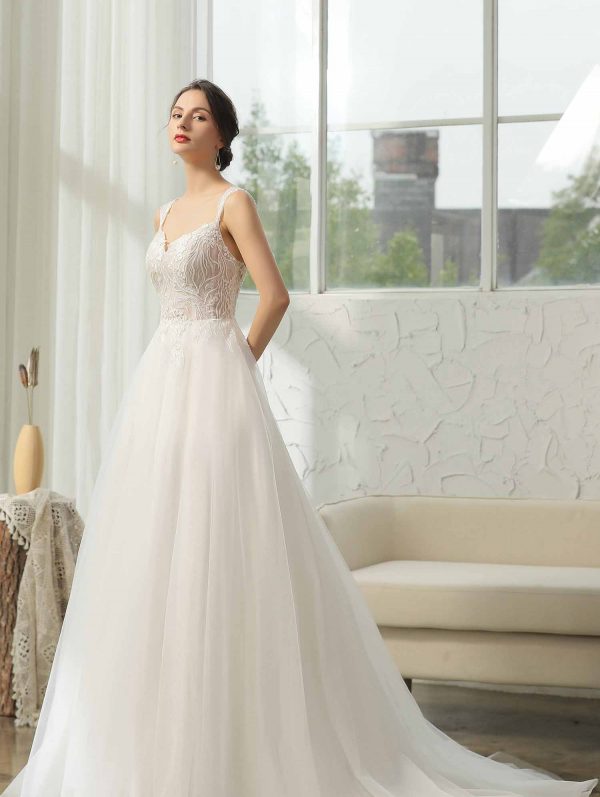 White Bridal Wedding Dress in Watford and Luton