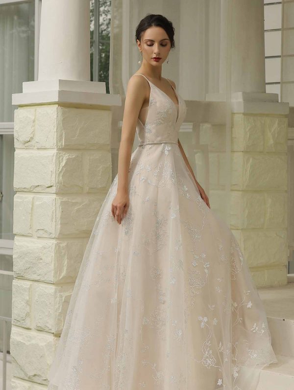 White bridal gowns Watford, Local Wedding Dresses Shops in Luton